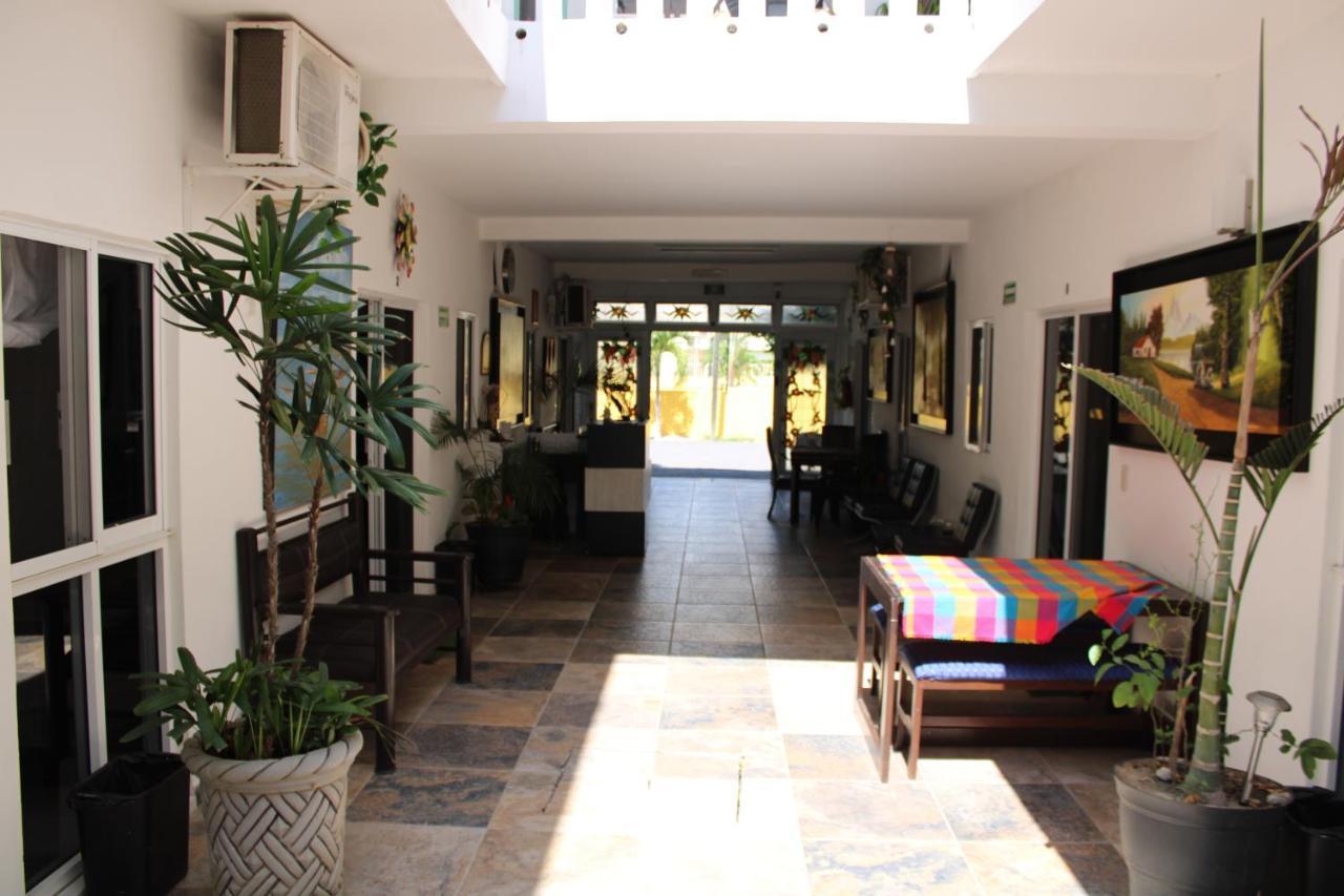 Hotel & Suites Vayor San Patricio Melaque Exterior photo